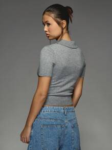 MISSGUIDED Cropped Knitted Polo Sweater Short Sleeve Ribbed Collared Top Classic Casual Y2K Summer Spring Fashion - Dark Grey - View 2
