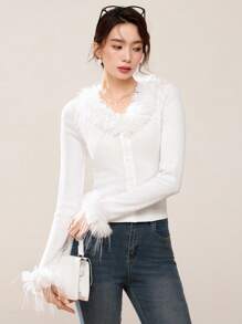 EastFlair 女士优雅白色圣诞羽毛拼接V领修身针织毛衣，可叠穿露脐上衣 - 白色 - 查看 3