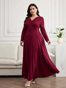 Modelyn Plus Size Solid Color V-Neck Long Sleeve Casual Long Dress - Red - View 4