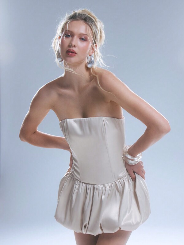 MUSERA Vestido mini de satén con escote bandeau y volumen, sexy y elegante para primavera, verano y salidas de otoño