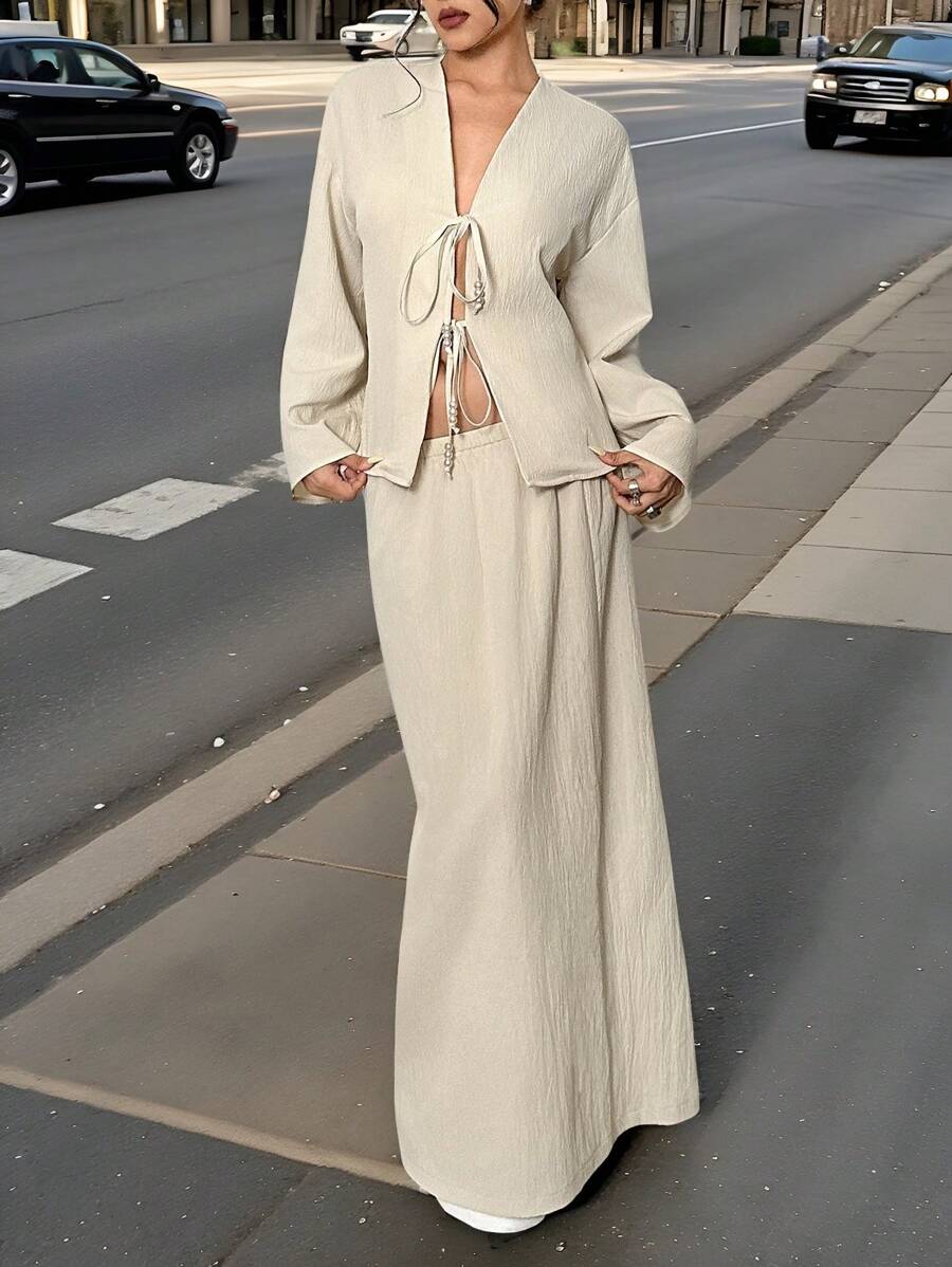 SHEIN Essnce 2 件套女士休闲度假时尚系带前宽松衬衫和高腰弹力宽松直筒裙，女士套装，两件套服装 - 杏色 - 查看 1