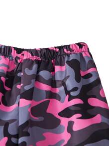 SHEIN Explorewe Tween Girls Cute & Cool Girl Portrait Printed Hoodie With Pink Camouflage Pants, Street Fashion