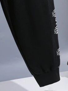 SHEIN 两件套男童休闲纯色字母印花短袖圆领T恤和侧条纹松紧腰带口袋短裤套装，适合春、夏、秋季户外玩耍、上学、街头风、派对和休闲场合，性价比高。 - 藍色 - 查看 4