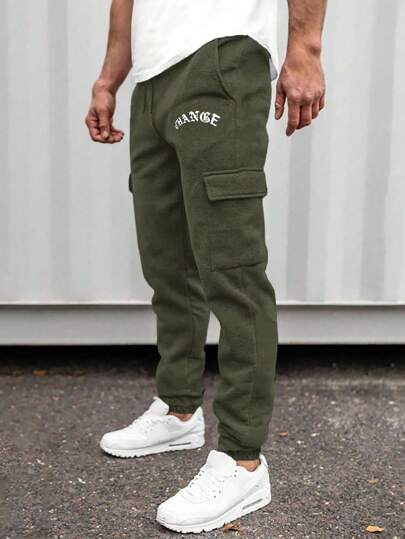 RueChic Men Letter Printed Cargo Pocket Regular Sweatpants