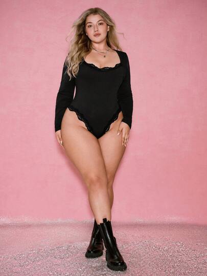 CovetEZ 蕾丝拼布纯色圆领修身加大码紧身衣，情人节