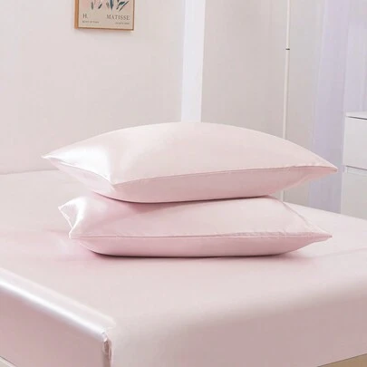 1个丝滑缎面枕套，呵护秀发和肌肤，奢华柔软透气，无填充物，可机洗。适用于家庭寝具和学生宿舍，通过Oeko-Tex认证