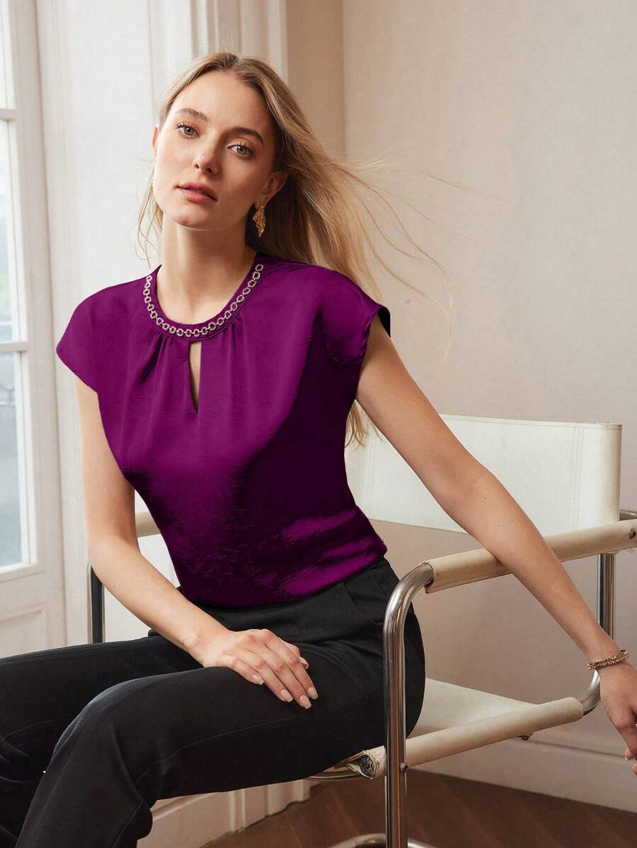 MOTF PREMIUM ÁO BLOUSE CỔ LỖ KHÓA CHI TIẾT DÂY CHUYỀN - Màu tím - Xem 1