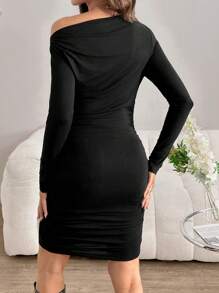 SHEIN Váy mini dài tay màu đen xếp ly vai bất đối xứng mới cho mùa thu dành cho phụ nữ, dáng ôm vừa vặn cho bà bầu - màu đen - Xem 2