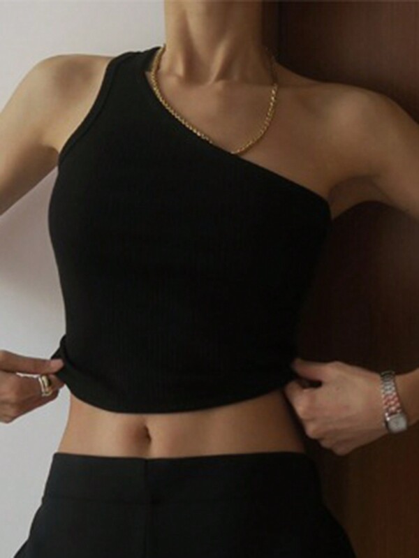 DAZY Damen Lässig einfarbiges schräg geschultertes körperbetontes Crop Top, Schwarz
