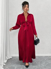 Celure Mono en color rojo de San Valentín con moño de Año Nuevo, de talla grande, con cuello de camisa, corbata y pierna plisada