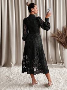 Lavishia 女士优雅浪漫蕾丝泡泡袖中长连衣裙，情人节连衣裙 - 黑色 - 查看 2