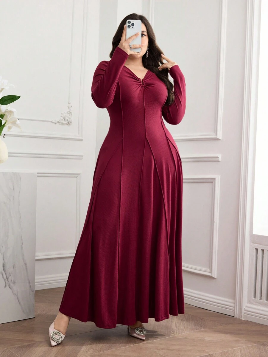 Modelyn Plus Size Solid Color V-Neck Long Sleeve Casual Long Dress - Red - View 1