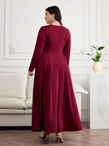 Modelyn Plus Size Solid Color V-Neck Long Sleeve Casual Long Dress - Red - View 3