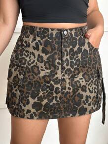 SHEIN EZwear Plus Size Front Button Leopard Print Pocket Casual Denim Mini Skirt