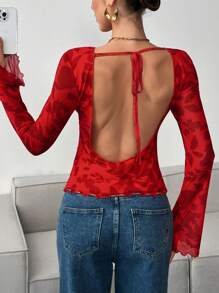 SHEIN Essnce 秋季时尚性感花卉印花系带露背喇叭袖红色长袖 T 恤 - 紅色 - 查看 3
