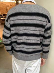 Manfinity Dauomo Jersey holgado de cuello en V a rayas de manga larga para hombre, otoño/invierno