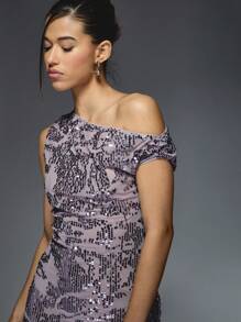 MISSGUIDED Y2K Futuristic Sequin Asymmetric Neckline Draped Off-Shoulder Maxi Dress - Purple - View 4