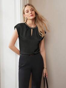 MOTF PREMIUM Blusa con escote de ojo de cerradura y detalle de cadena - Negro - Ver 4