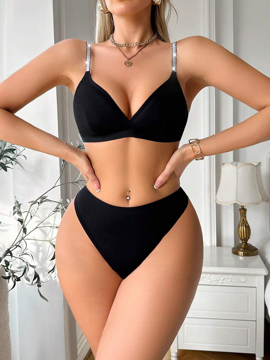 2pcs Women's Lingerie Set: Wireless Bra With Shiny Straps - Black - View 1