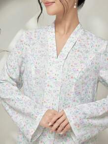 Graceveil Baju Kebaya Baju Kebaya Ditsy Floral V-Neck Long Sleeve Blouse Paired With Long Asymmetrical Skirt, Boho Style Modest - White - View 3