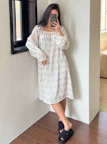 DAZY Animal Pattern Allover Print Satin Gather Collar Lantern Sleeve Loose Nightgown Pajama - Beige - View 4