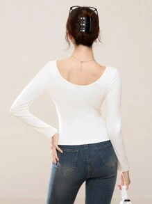 EastFlair 女式优雅长袖修身 T 恤，带花卉贴花，秋季 - 白色 - 查看 2