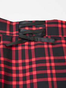 SHEIN Explorewe Set da 2 pezzi per ragazze adolescenti composto da maglietta a maniche lunghe con scollo profondo e gonna mini a quadri con fiocco, adatto per raduni e feste
