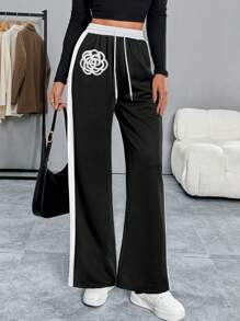 SHEIN LUNE Women's Casual Black & White Contrast Floral 3D Straight Leg Sweatpants Fall Cloth For Women