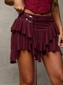SHEIN BAE Minifalda de mujer de color rojo borgoña sólido con decoración de botón metálico, bajo asimétrico, adecuado para vacaciones, Día de San Valentín, salidas, citas, Año Nuevo