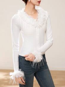 EastFlair 女士优雅白色圣诞羽毛拼接V领修身针织毛衣，可叠穿露脐上衣 - 白色 - 查看 1