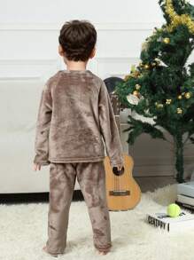 SHEIN 2pcs Boys Toddler Cute Adorable Bear Embroidery Beige Flannel Coral Velvet Warm Long Sleeve Top And Long Pants Loungewear Set, Casual Comfortable Outfit, Suitable For Autumn And Winter