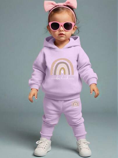 女婴时尚休闲心形字母印花连帽衫和裤子套装