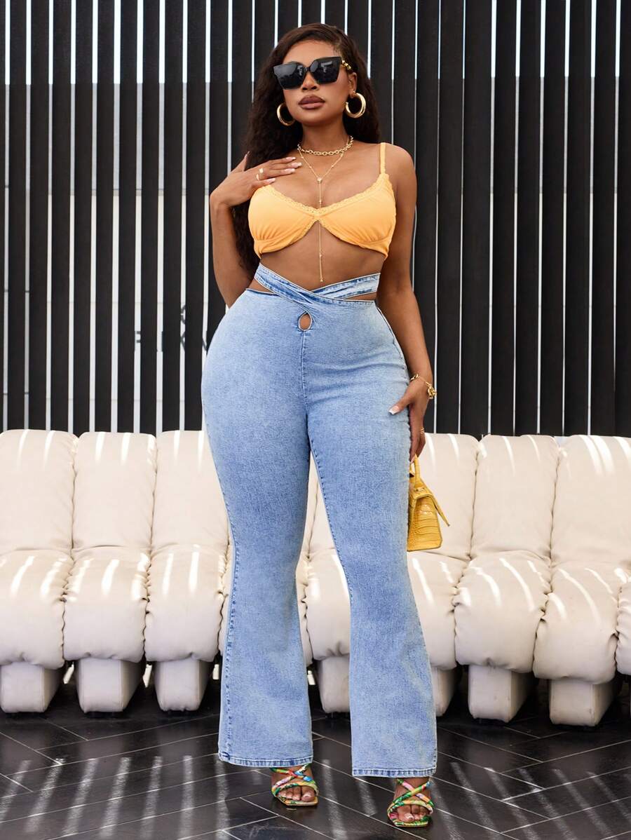 SHEIN SXY 大码镂空简约设计牛仔裤，休闲日常穿着 - 藍色 - 查看 1