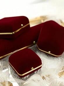 1pc Retro Crimson Velvet Jewelry Box,Elegant And Noble Jewelry Storage Box For Rings, Bracelets, Necklaces & Earrings Storage And Display - Red - View 3