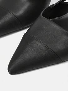 MOTF PREMIUM 女士简约纯色尖头搭扣露跟粗跟高跟鞋，适合通勤、新年假期、情人节、春季、春假、复活节、圣诞节等场合穿着。 - 黑色 - 查看 6