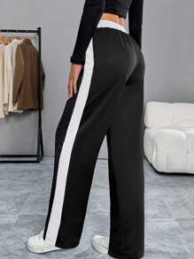 SHEIN LUNE Women's Casual Black & White Contrast Floral 3D Straight Leg Sweatpants Fall Cloth For Women