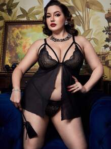 PinupGlam Plus Size Lace Front Closure Romantic Sexy Lingerie