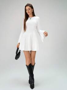 SHEIN Unity 女士休闲修身圆领褶皱喇叭袖 A 字中长款毛衣连衣裙，优雅 - 白色 - 查看 4