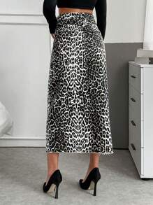 RueChic Fashionable Leopard Print Split Hem Denim Mini Skirt