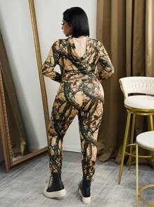 Slaydiva Conjunto de chándal con capucha, cuello mixto y estampado, talla grande