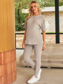 SHEIN 2 件套孕妇休闲纯色罗纹针织短袖上衣和紧身裤套装 - 卡其色 - 查看 4