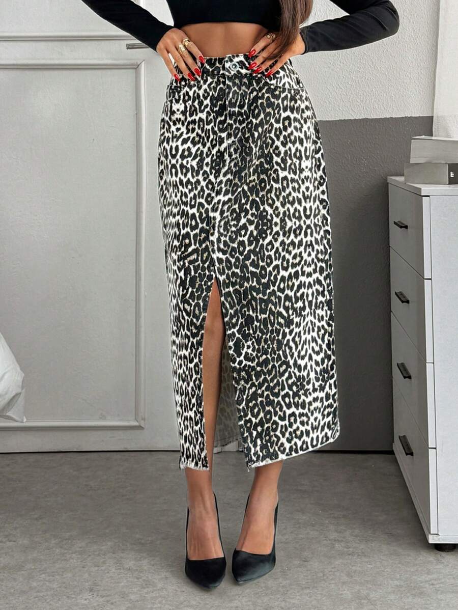 RueChic Fashionable Leopard Print Split Hem Denim Mini Skirt