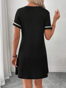 SHEIN LUNE Fashionable V-Neck Contrast Tape Black Knit Dress, Casual Summer Summer Dresses Vacation Outfits Woman Sun Dress Summer Outfits For Women - Black - View 2