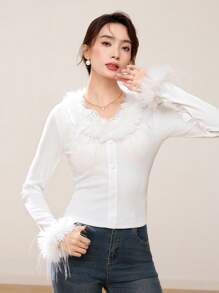 EastFlair 女士优雅白色圣诞羽毛拼接V领修身针织毛衣，可叠穿露脐上衣 - 白色 - 查看 4