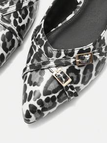 CUCCOO BIZCHIC Pre Fashion 女式尖头豹纹平底鞋 - 黑與白 - 查看 9