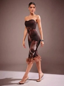 Hauture Ropa de invierno para mujer, elegante vestido midi sin tirantes de malla marrón con dobladillo con adorno de plumas. Para salir, conciertos, festivales, fiestas, vacaciones