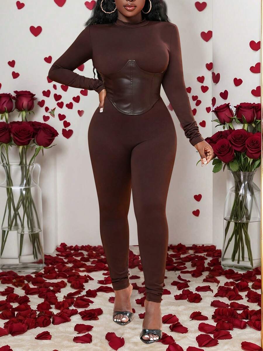 Slaydiva 秋冬新款休闲街头小立领长袖PU假腰带设计棕色针织面料配PU裤女紧身连体裤-T - 棕色 - 查看 1