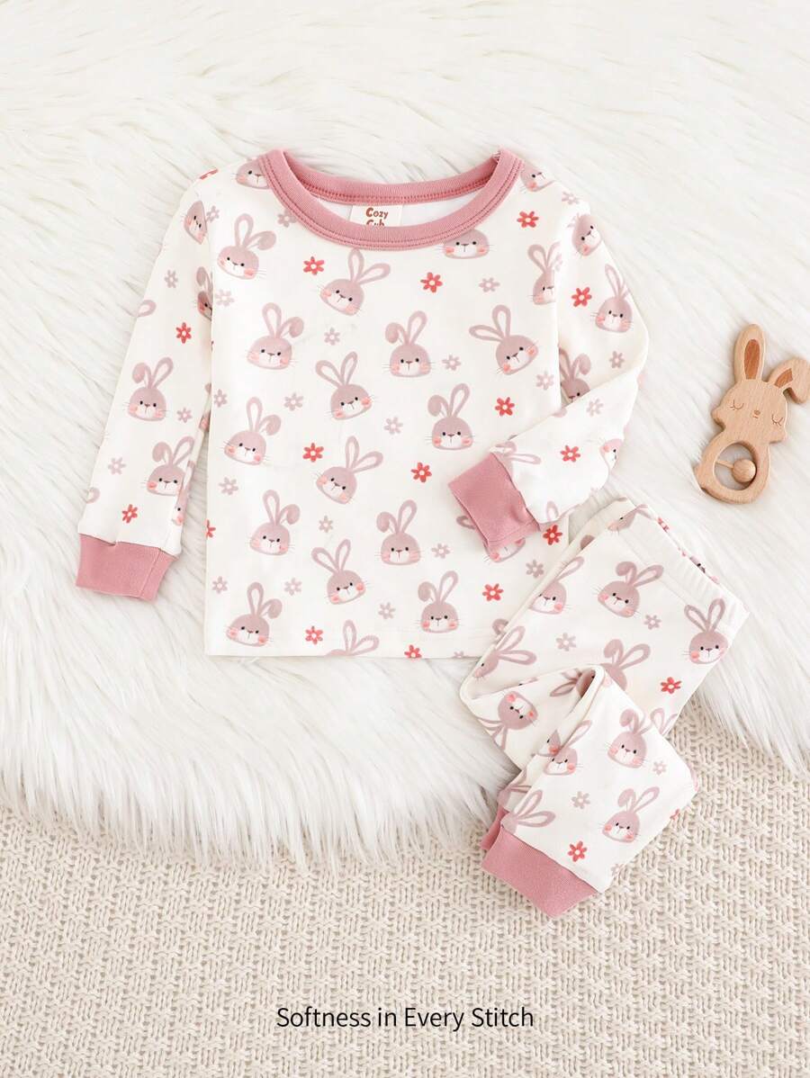 Cozy Pixies Pijama de 2 piezas para bebé niña con parte superior de manga larga de cuello redondo y pantalones estampados con conejo de dibujos animados en colores contrastantes - Multicolor - Ver 1