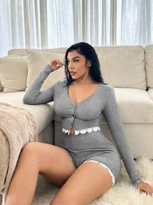 SHEIN SXY 2 Stücke grauer, warmer, weicher Cardigan und hochgeschnittene Shorts mit Spitzeneinsatz, Herbst/Winter - Grau - Übersicht 4