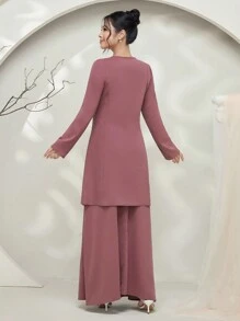 Graceveil Conjunto modesto de top de manga larga de unicolor con cuello en V y falda midi para mujer (Baju Kurung) - Púrpura polvoriento - Ver 2